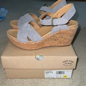 NIB Kork Ease Ava Sandal in grey Suede